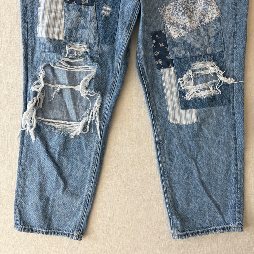 American Eagle Mom Straight Jeans Women 16 Blue Patchwork Distressed High Rise - Picture 10 of 12
